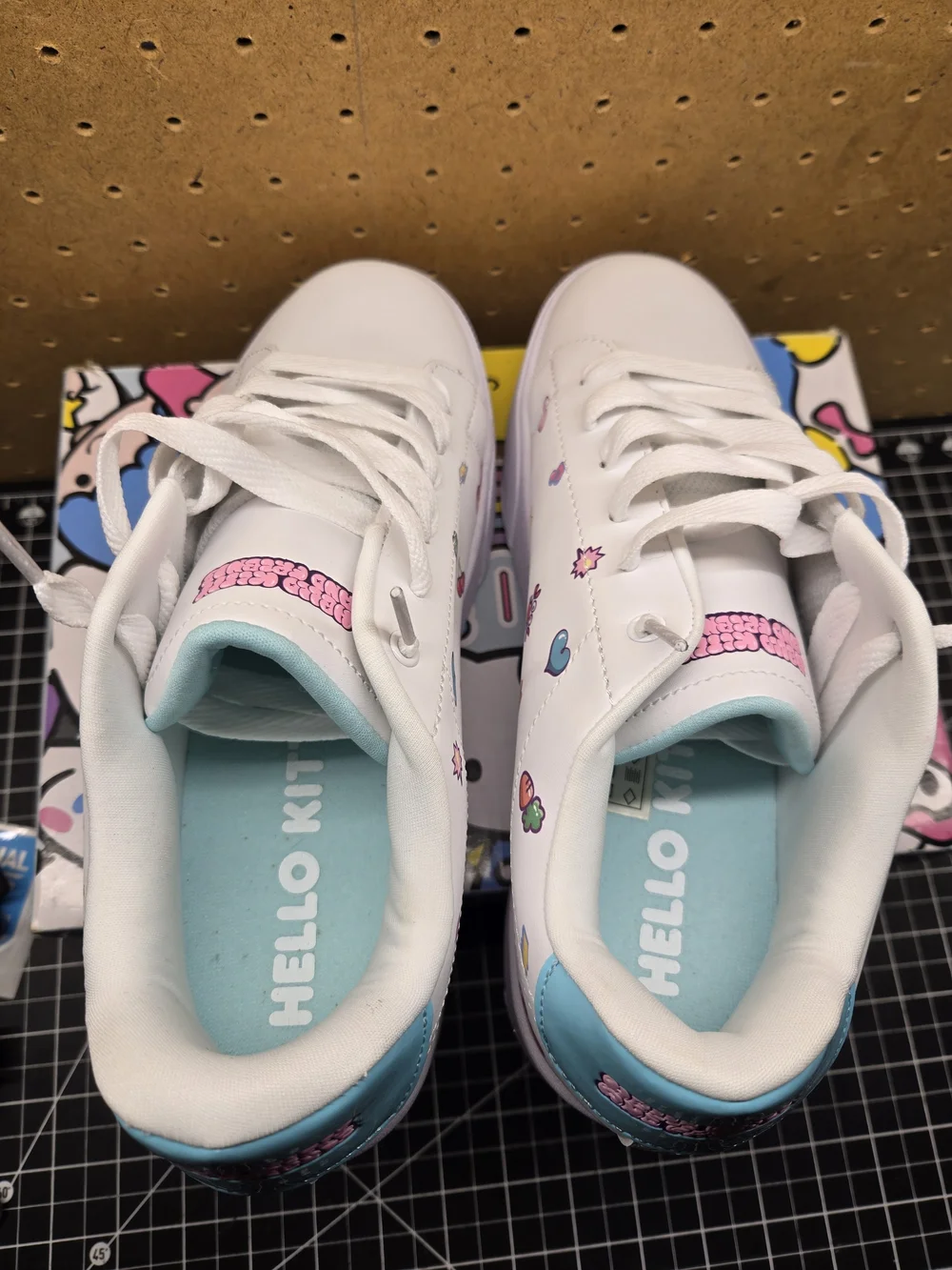 Heelys Hello Kitty and Friends Kids Shoe Box - Multicolor